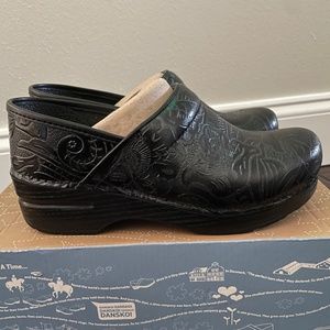 Dansko Black Professional Clog , Size EU 36 Never worn still in box